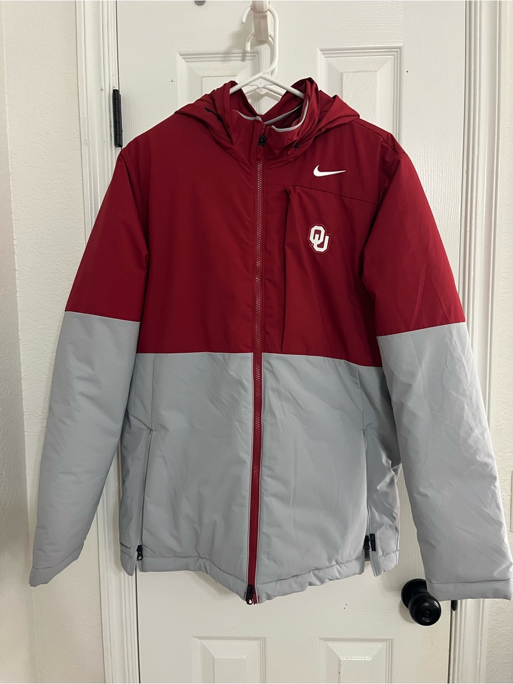 Nike red Oklahoma Sooners coat/ windbreaker